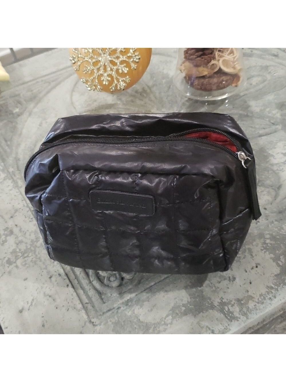 𝅺elizabeth Arden Make Up Pouch